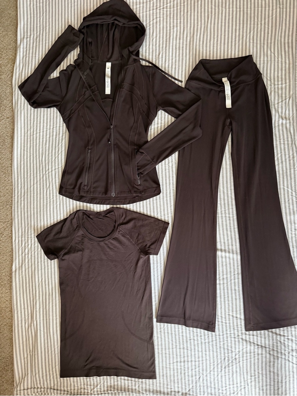 Lululemon 3-Piece Brown Activewear Set Define Hoodie, Flare Pants & Swiftly Tee! - Picture 9 of 10